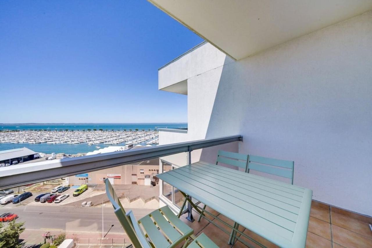 Flat In The Port Of Apartment