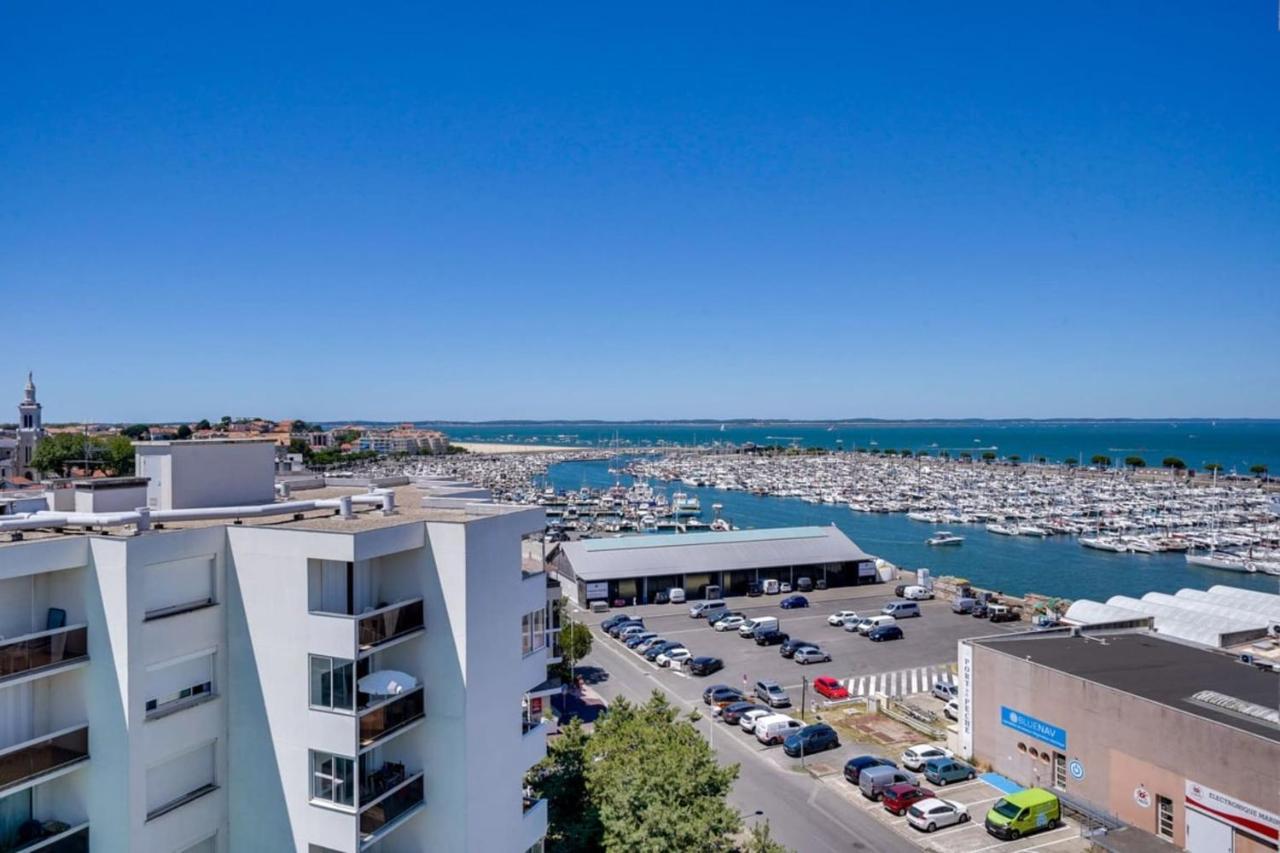 Flat In The Port Of Apartment