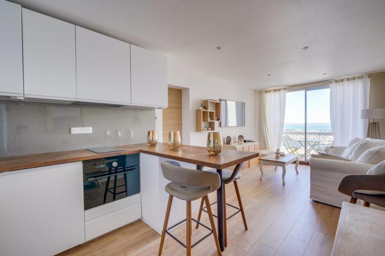 Flat In The Port Of * Arcachon